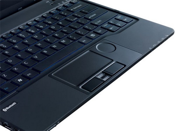 Ноутбук Fujitsu Lifebook SH771 с влагозащищенной клавиатурой  и автономностью до 14 часов-3