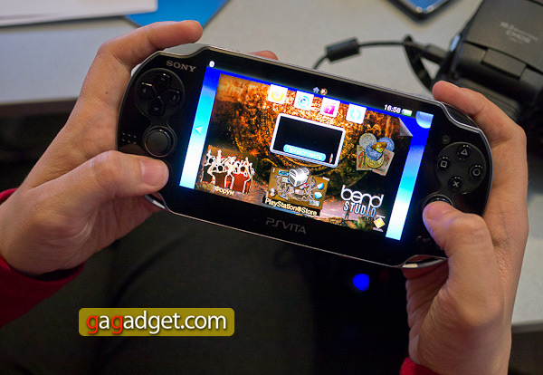 Живет играючи: обзор портативной игровой консоли Sony PlayStation Vita  -2