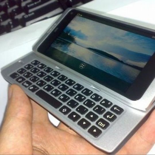 Nokia будет выпускать MeeGo-смартфон N950 для разработчиков    