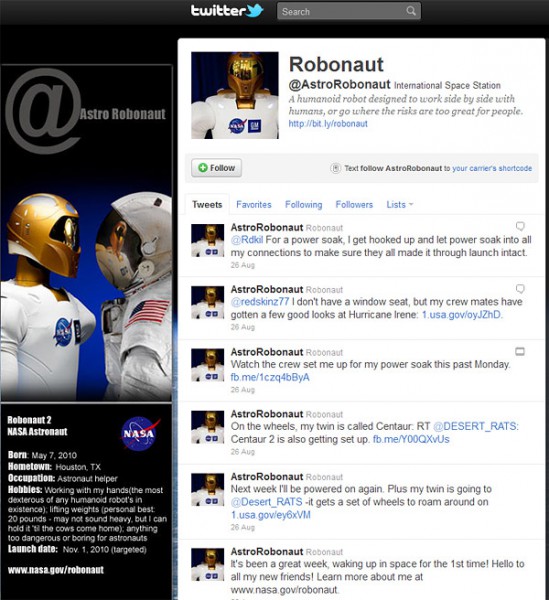 Следуйте за роботом-астронавтом: R2 в твиттере -2