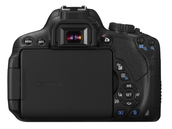 Зеркалка Canon EOS 650D: 18 МП, гибридный автофокус и поворотный сенсорный экран-3