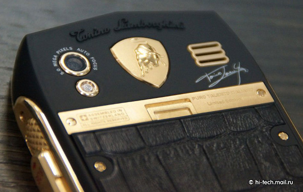 Lamborghini выпустил 3 телефона и планшет-16