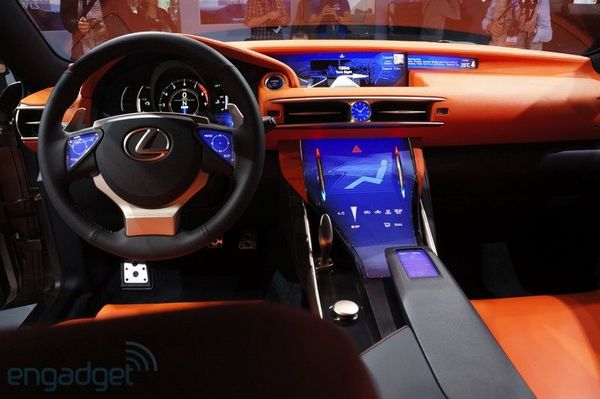 Концепт-кар Lexus LF-CC показал, каким может быть будущее сенсорных интерьеров