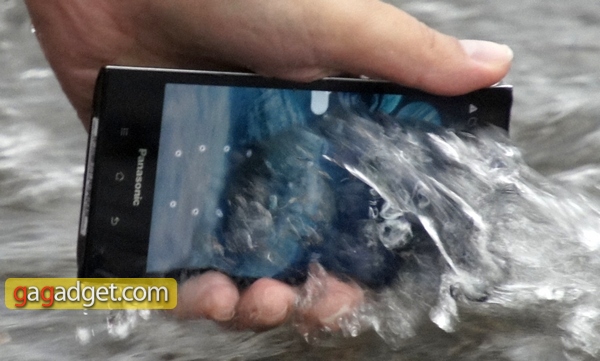 Море по колено: микрообзор влагозащищенного смартфона Panasonic Eluga DL1