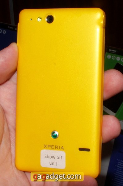 Презентация: смартфоны Sony Xperia Ion, go, tipo, miro, acro S своими глазами (+ цены)-4