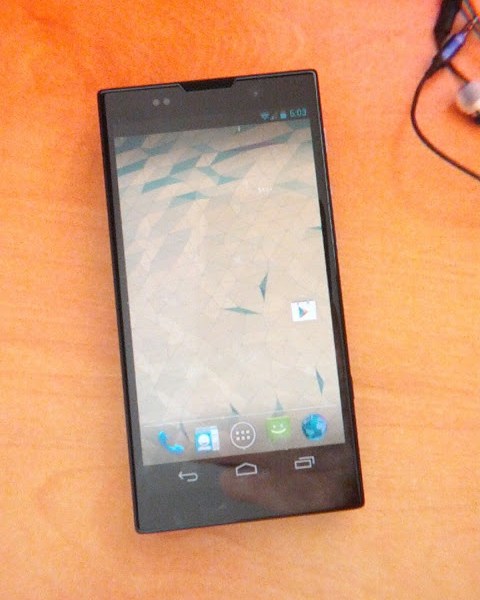 Шпионское фото смартфона Sony Nexus X-2