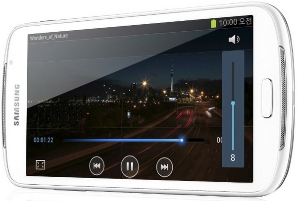 Samsung Galaxy Player 5.8: медиаплеер или всё-таки планшет?-2