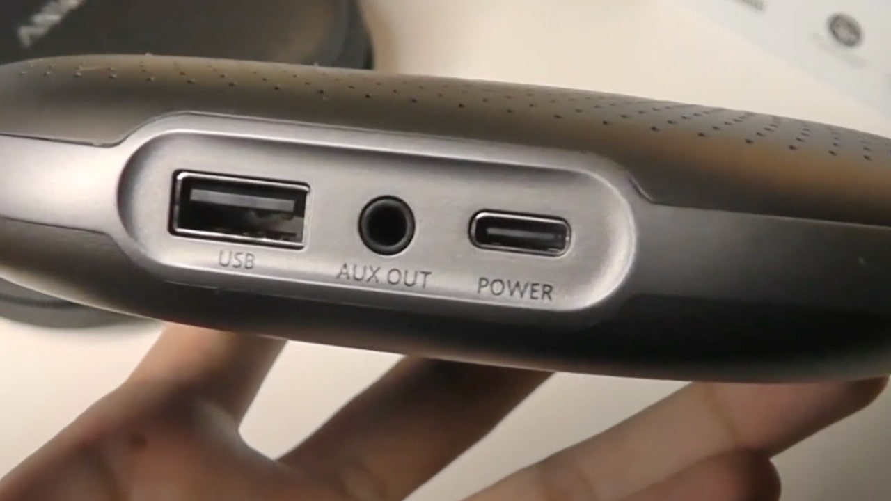 Anker PowerConf salle de conférence