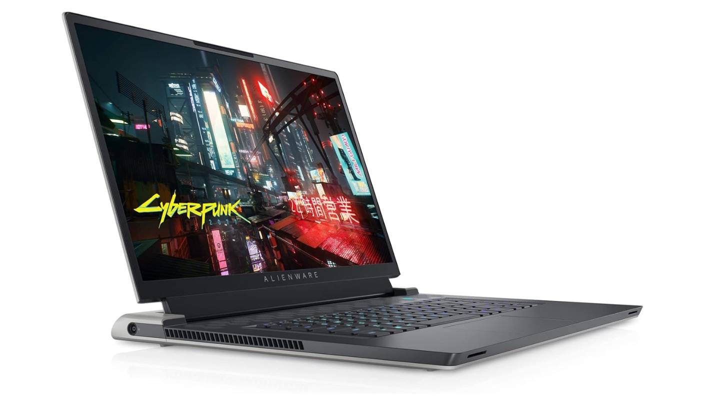 Alienware X17 R2 17 inch laptop multitasking