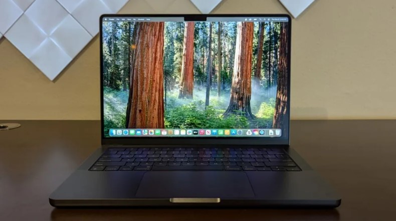 MacBook Air M4 vs MacBook Pro M4 comparison