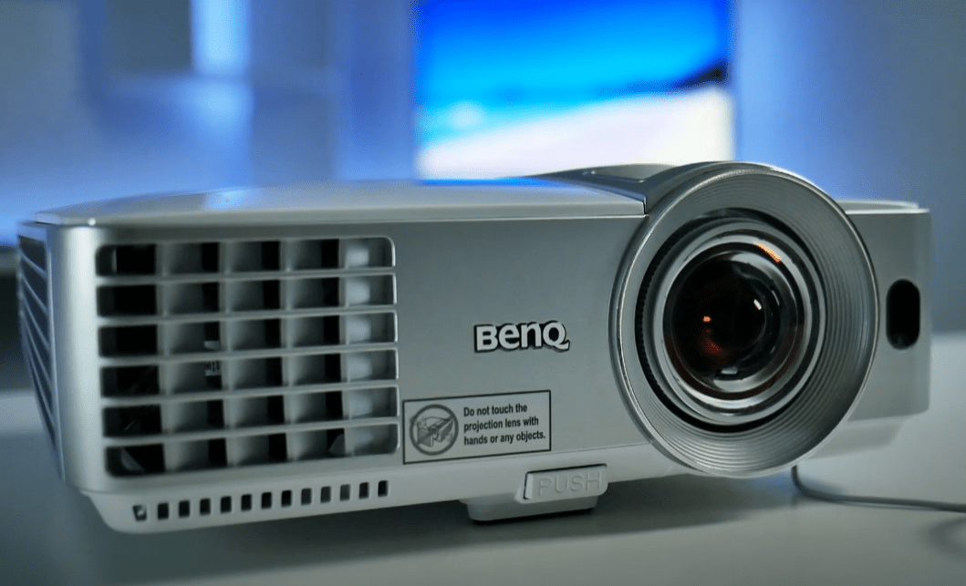 MW632ST projector review