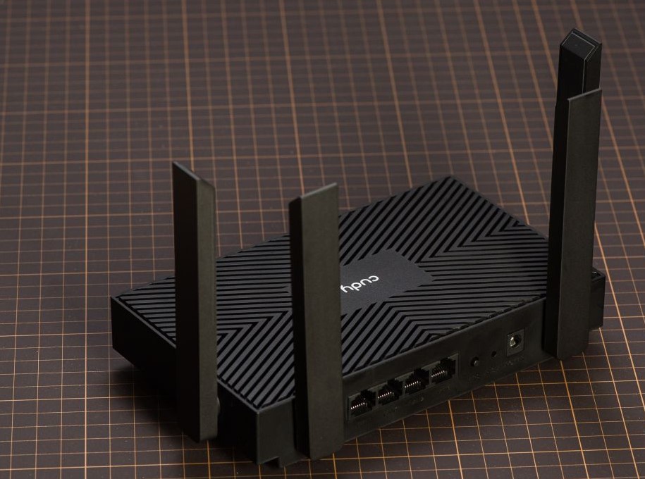 Cudy WR3000 wireless travel router VPN