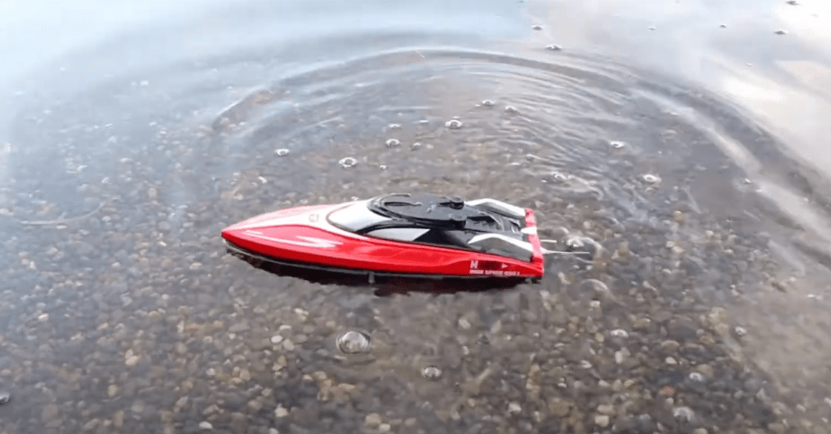 DEERC H120 Fast remote controlled boat for pool