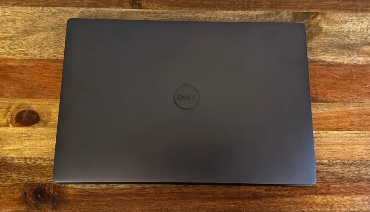 Dell XPS 13 9345 ultrabook under 3 lbs