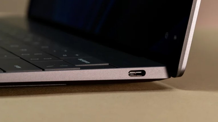 Dell XPS 13 (9345) AI laptop 2025