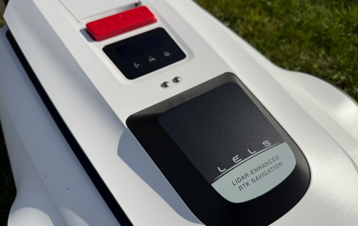 ECOVACS GOAT A2500 automated yard care robot