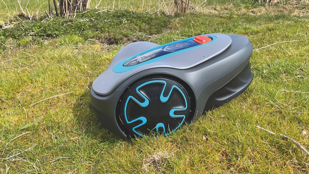 GARDENA SILENO Minimo robotic lawn mowers app control