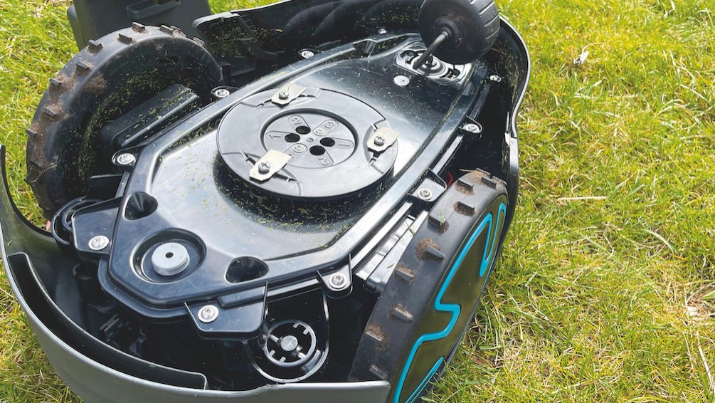 GARDENA SILENO Minimo smart yard robot wireless