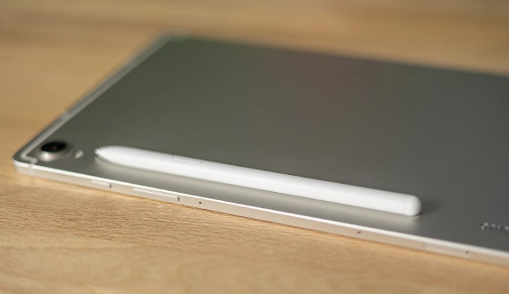 Samsung Galaxy Tab S9 or Samsung Galaxy Tab S10 FE