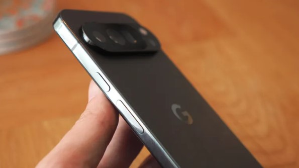 Pixel 10 Pro vs Pixel 10 Pro XL comparison