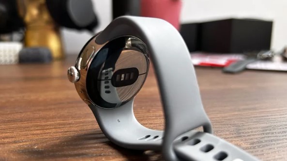 Pixel Watch 4 contre Galaxy Watch 8