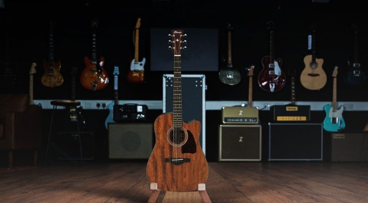 Ibanez AW54CE Guitare acoustique moins de 1000 euros