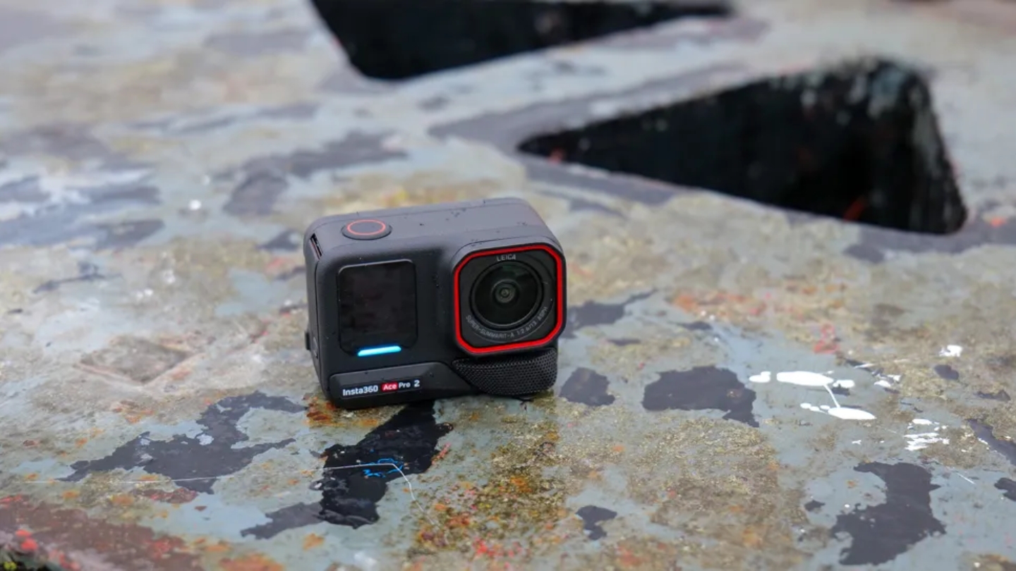 Insta360 Ace Pro 2 action camera vlogging 4K