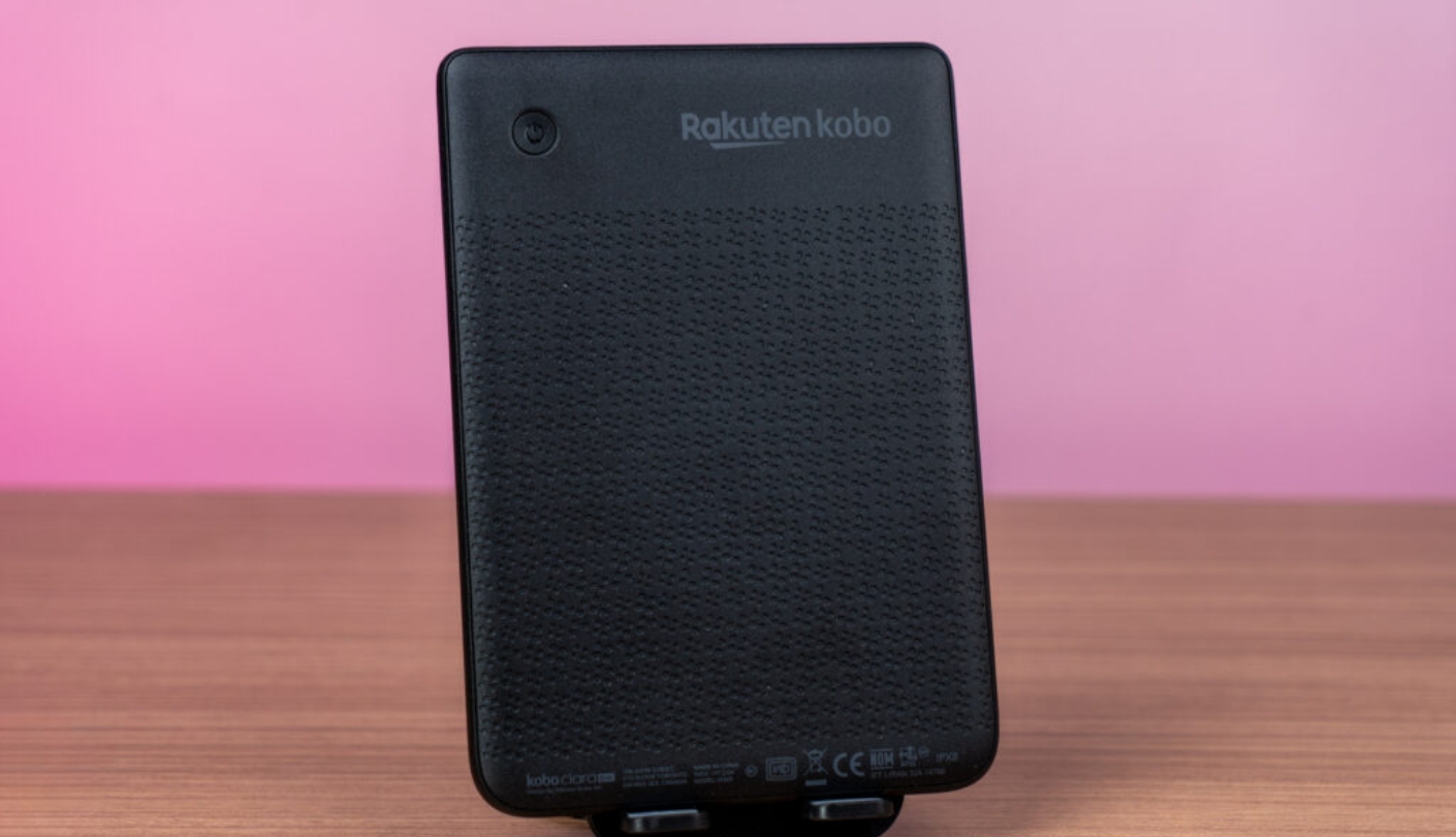 Kobo Clara BW e-reader amber light