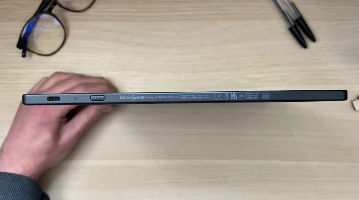 Kobo Elipsa 2E paperless note taking device