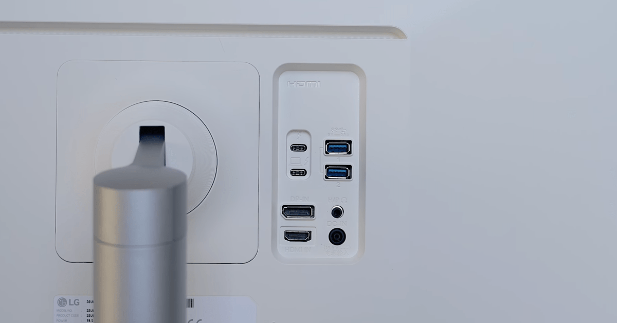 LG 32UL950-W UltraFine monitor with thunderbolt port