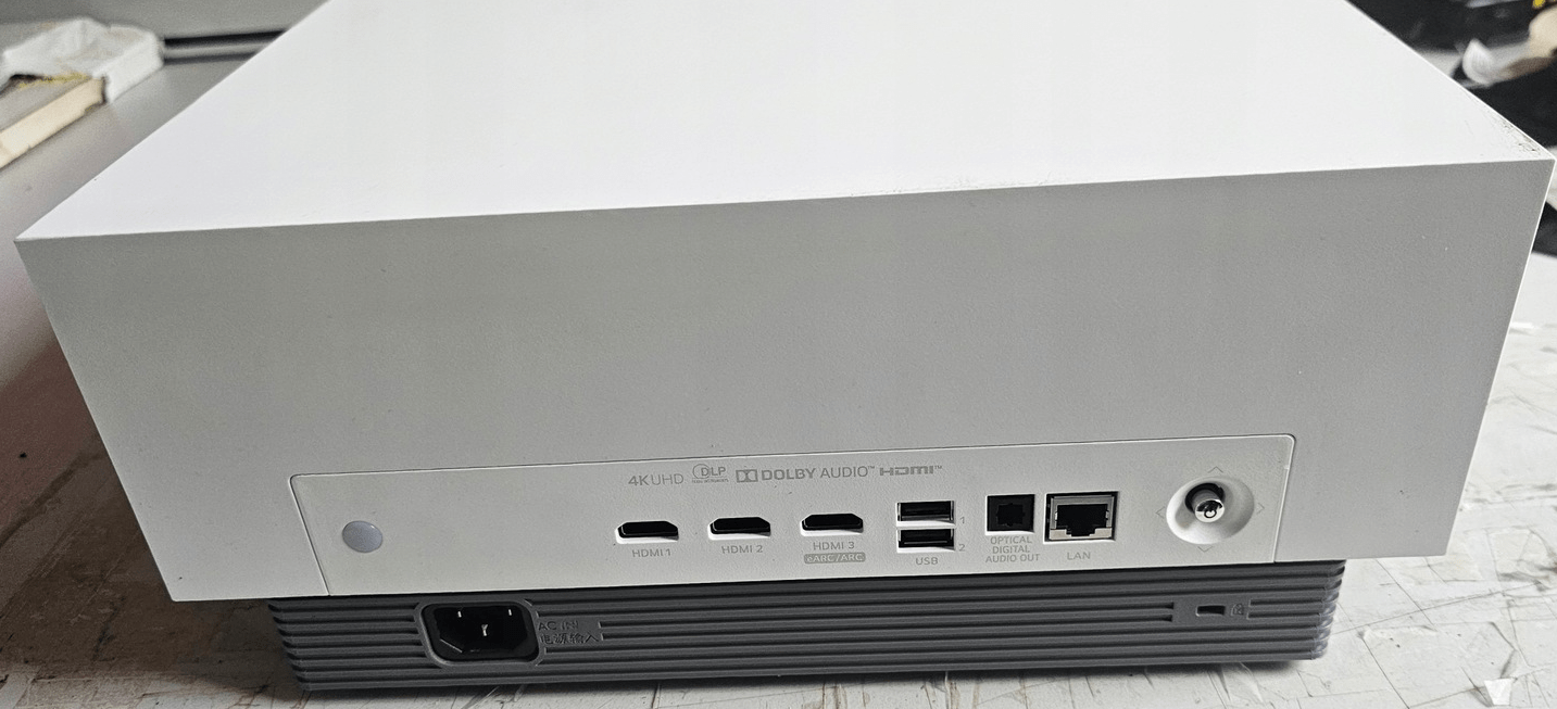 LG HU810PW apple projector 4k