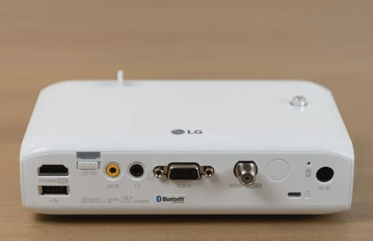 LG PH550 pocket projector