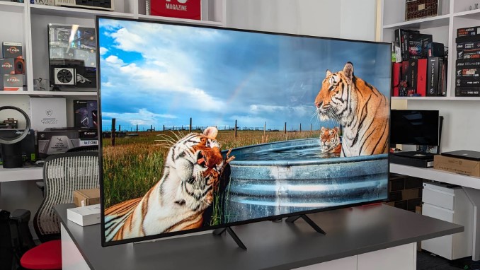LG QNED90T Series mini led television