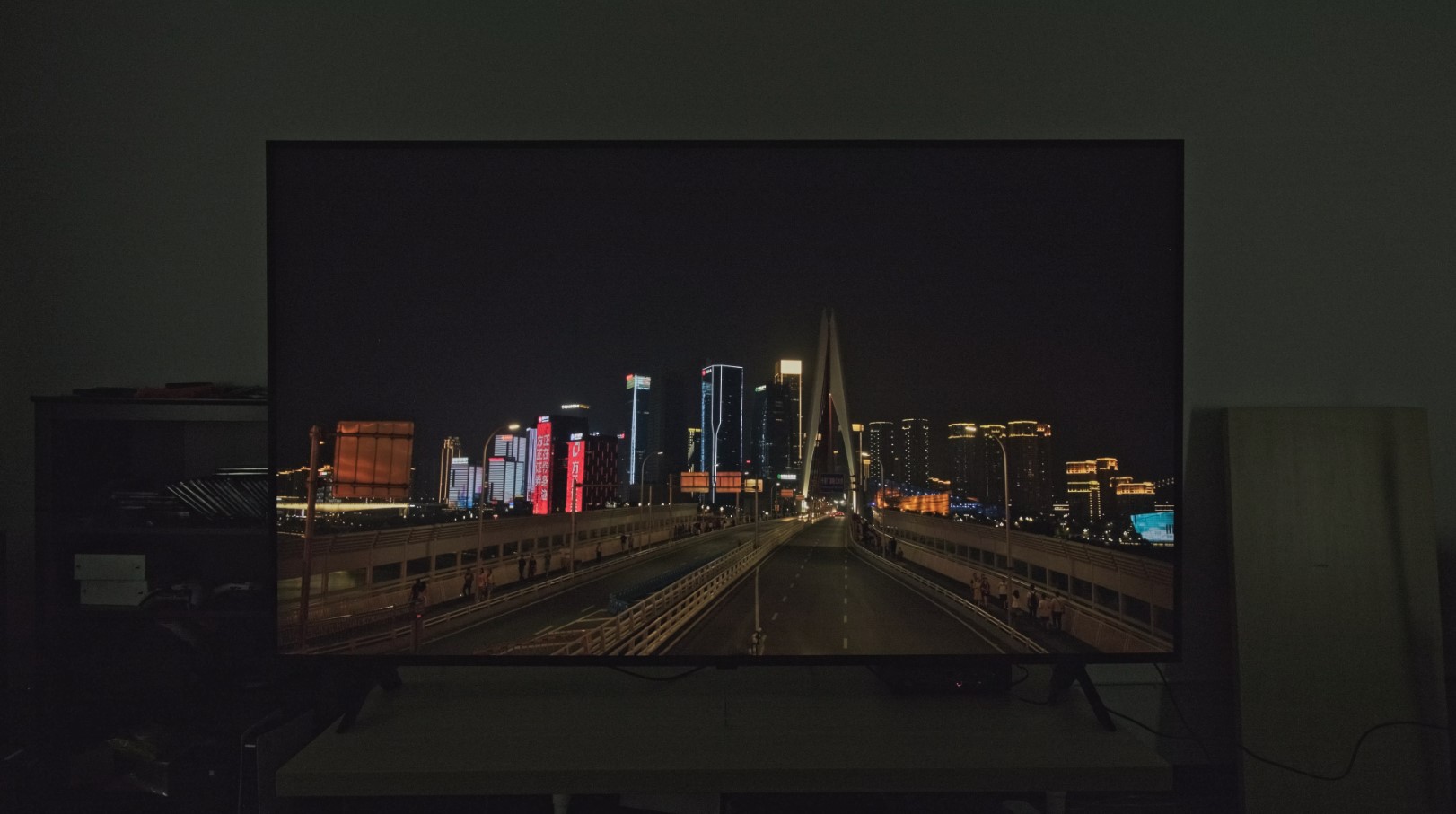 LG UR9000 75 inch TV under 1000 dollars