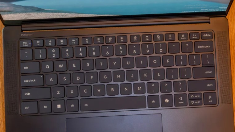 Lenovo Yoga Slim 7x AI laptop Review