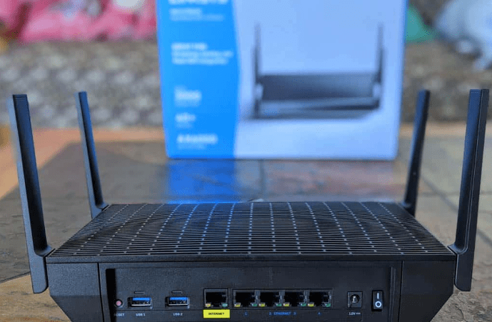 Linksys MR9600 wireless router for spectrum