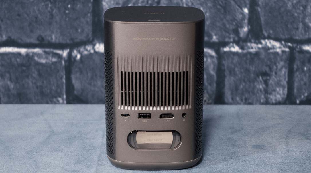 XGIMI MoGo 2 Pro or XGIMI Elfin