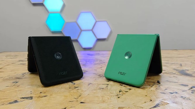 Smartphone pliable Motorola Razr Ultra 2025