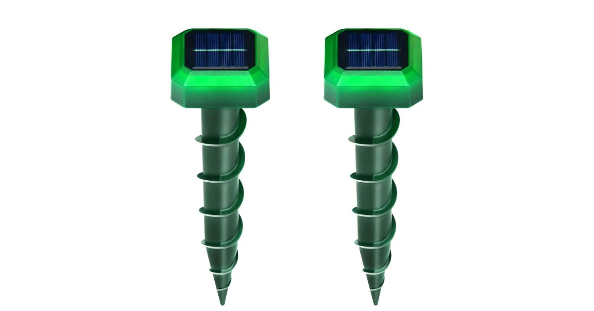 Muyfguo 2 Pack Solar-Energy Ultrasonic Mole Repellent