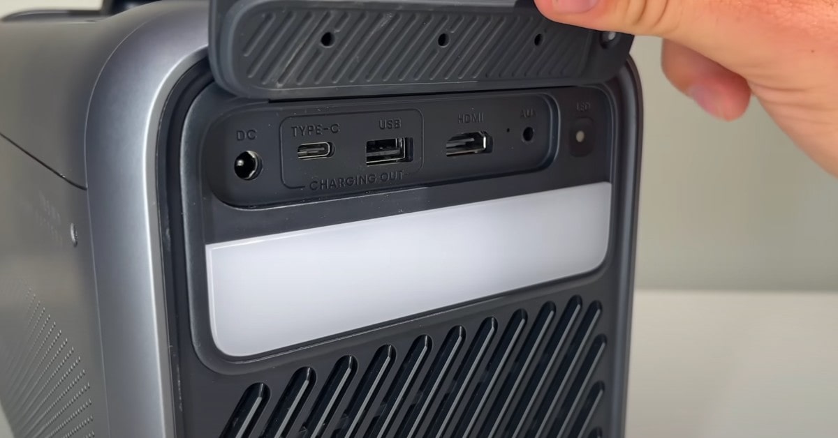 NEBULA Mars 3 portable projectors with battery