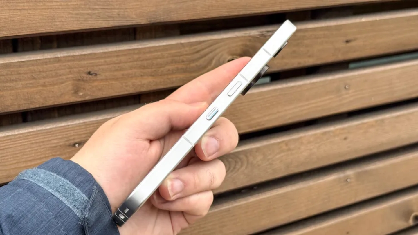 Nothing Phone (3) Android for Apple users