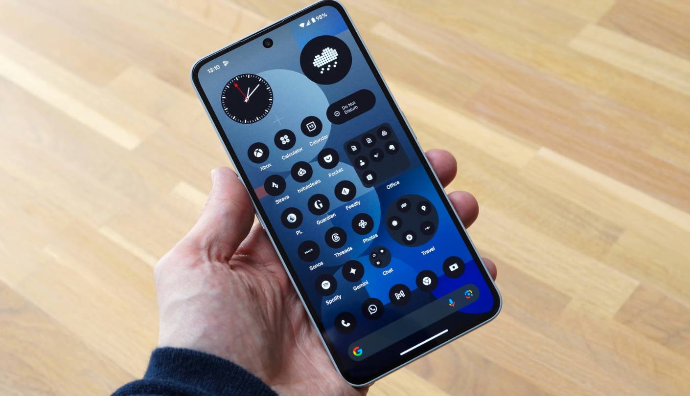 Nothing Phone (3a) Pro phone camera under 600 dollars