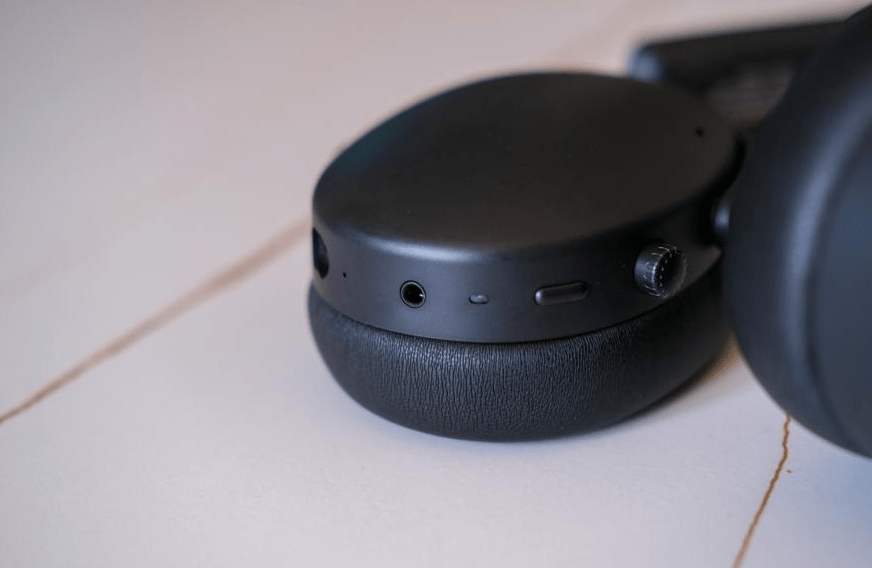 OneOdio SuperEQ A200 noise cancelling headphones