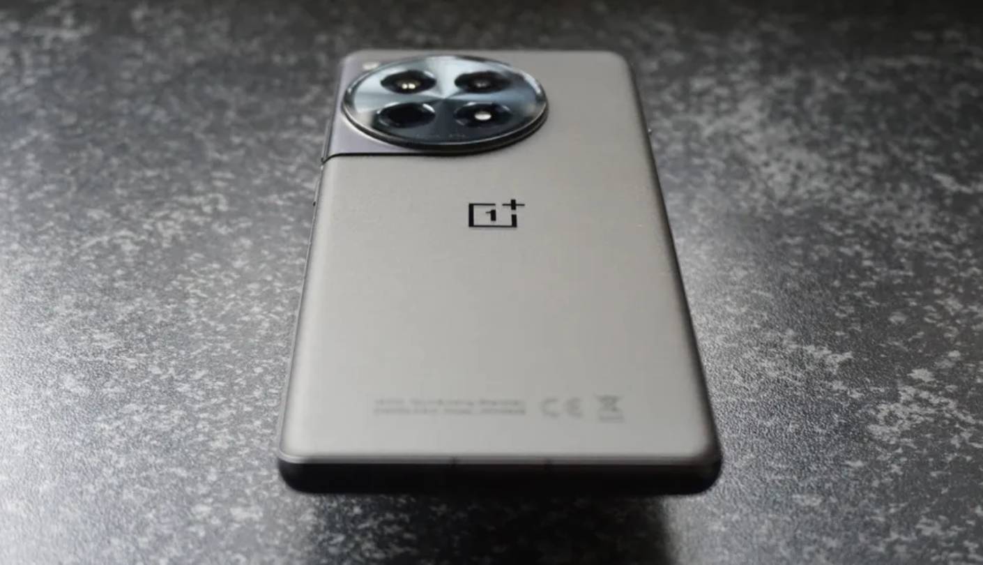 OnePlus 12R camera phone under $600