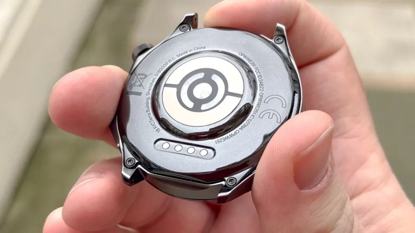 OnePlus Watch 3 Wear OS smartwatch