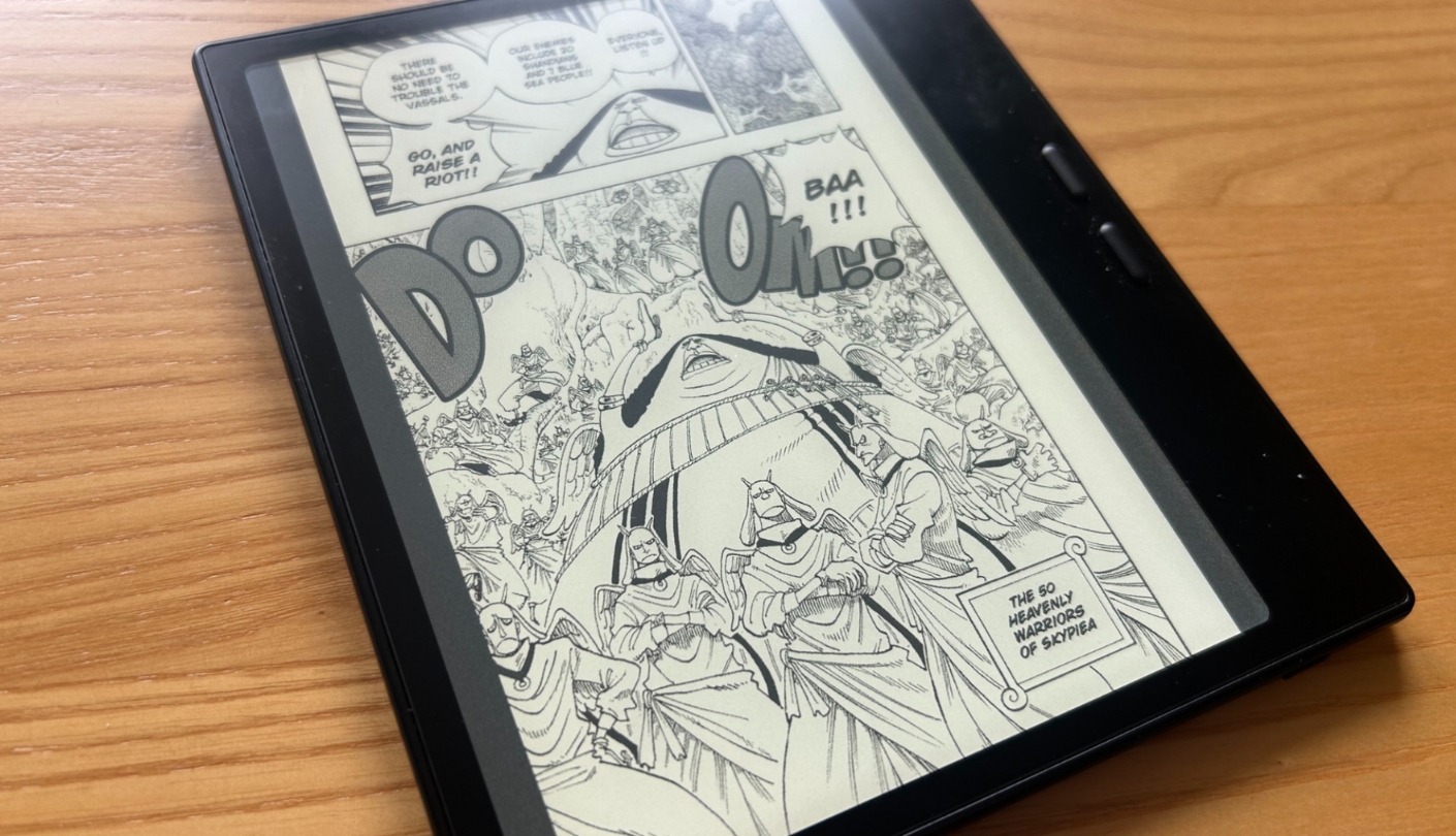 Onyx Boox Go 7 e-reader with warm light