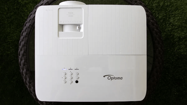 TK700 vs UHD35 comparison