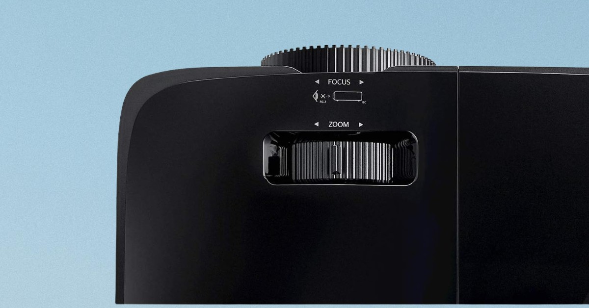 Optoma W400LVe projector for office meetings