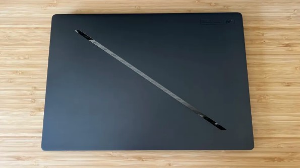 Zephyrus G16 vs Blade 16