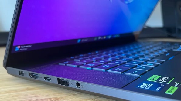 ROG Strix G16 vs ROG Zephyrus G16 comparison